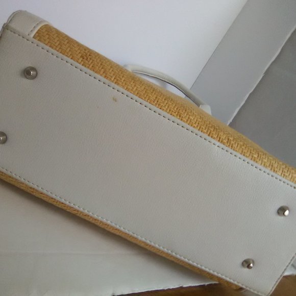 New York Jones & Company Color White/Gold /Shoulder /Hand Bag - Picture 9 of 14